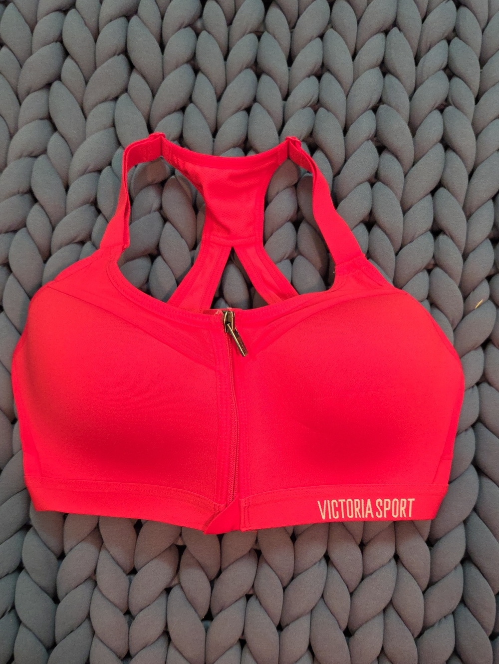 Victoria's Secret Knoclout.Red High-Impact Front-Zip Sports Bra